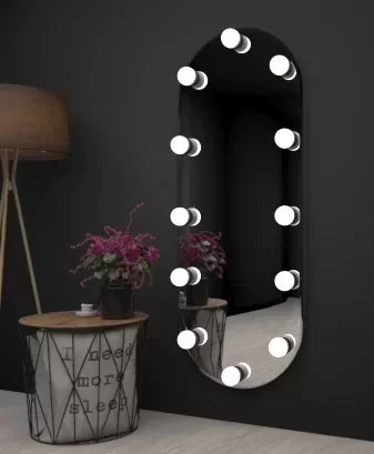 Hollywood Mirror With Light Bulbs